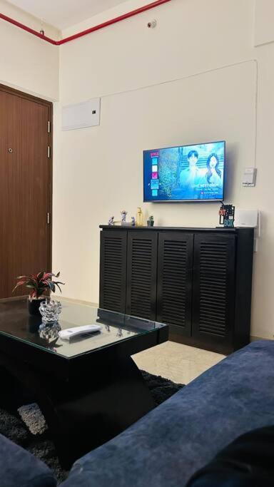 Cozy 1bhk Near Nesco, J Pmorgan * Mumbai